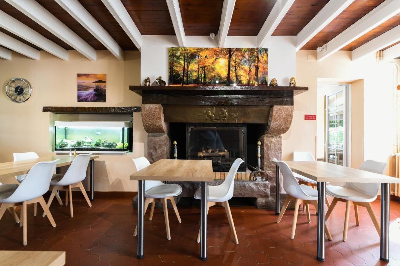 Hotel Aux Tauzins Montfort-en-Chalosse Zewnętrze zdjęcie