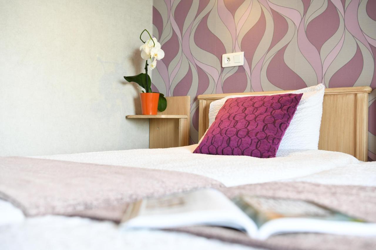 Hotel Aux Tauzins Montfort-en-Chalosse Zewnętrze zdjęcie
