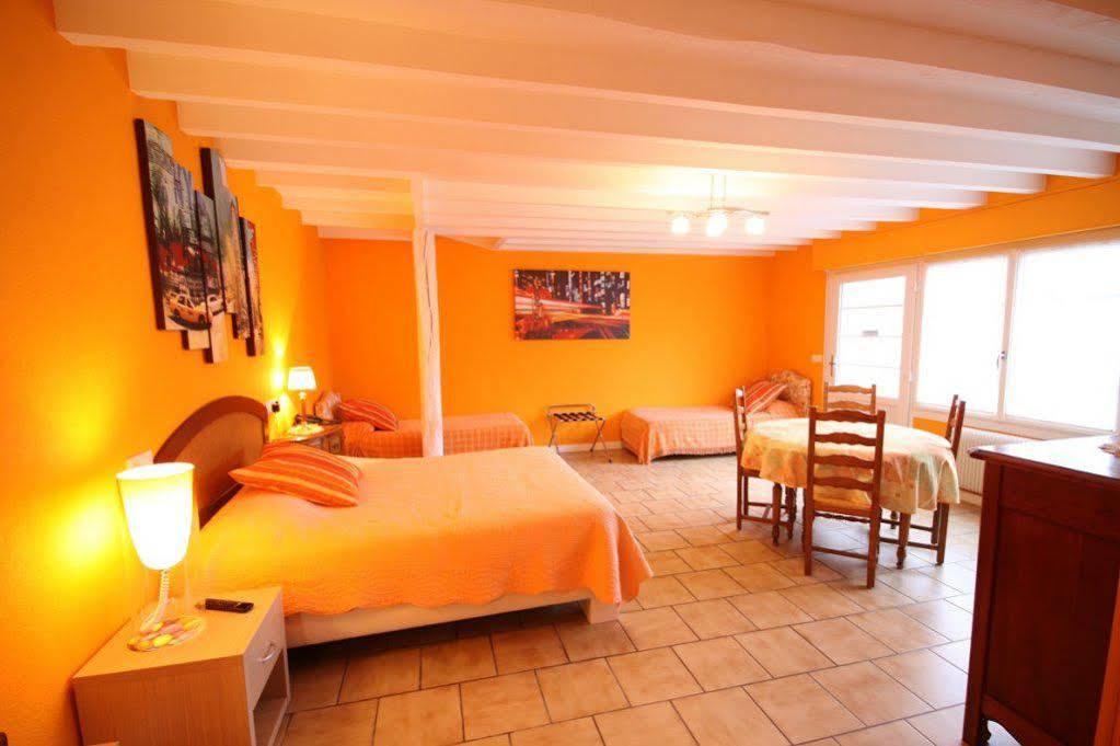 Hotel Aux Tauzins Montfort-en-Chalosse Zewnętrze zdjęcie
