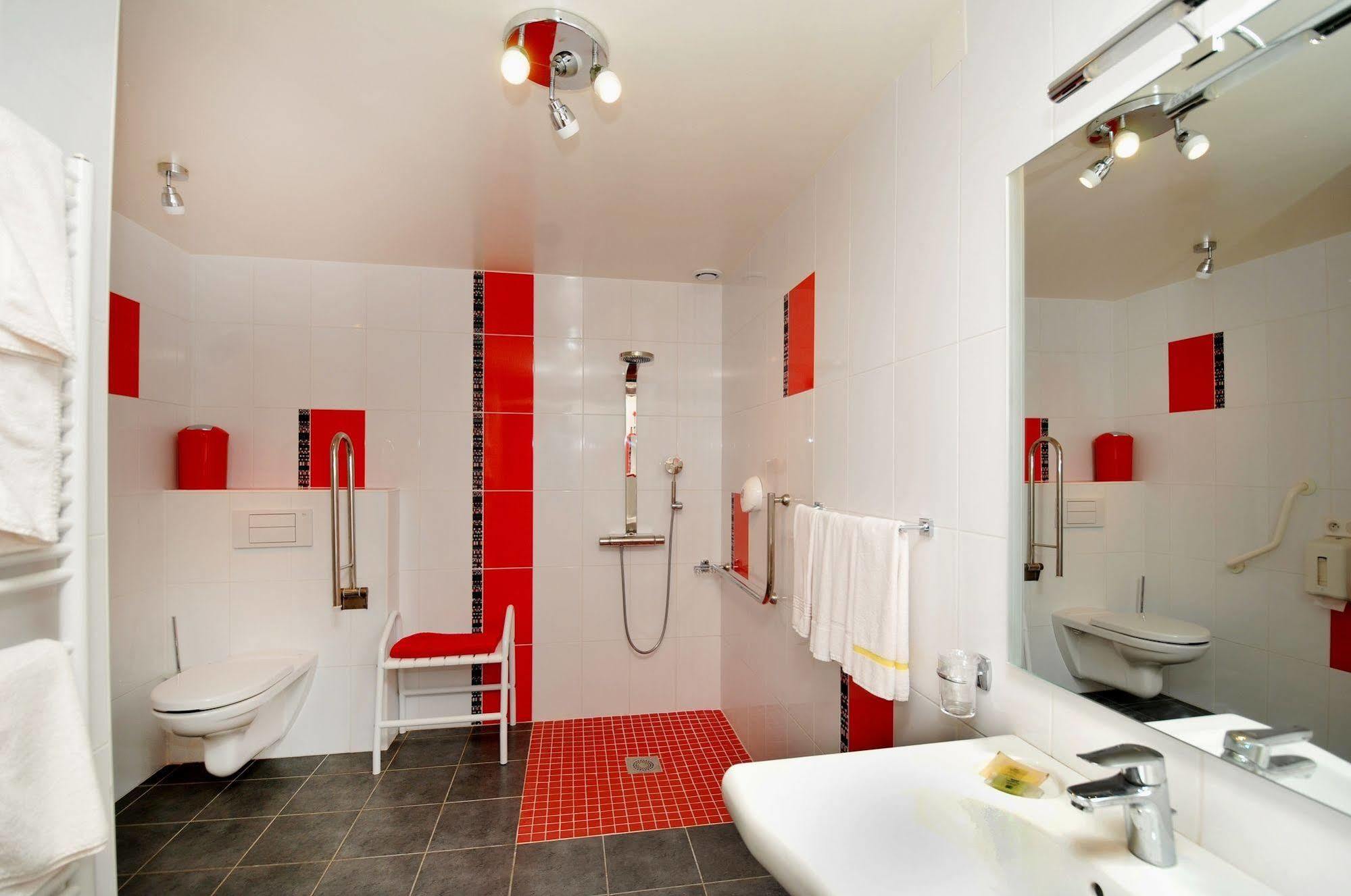 Hotel Aux Tauzins Montfort-en-Chalosse Zewnętrze zdjęcie