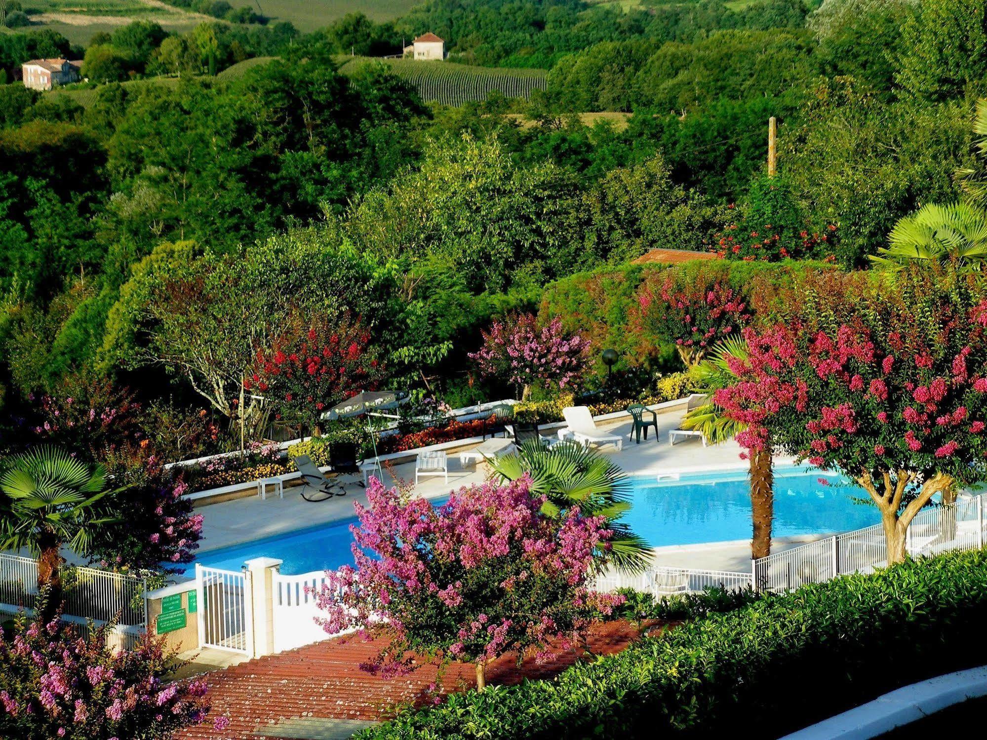 Hotel Aux Tauzins Montfort-en-Chalosse Zewnętrze zdjęcie