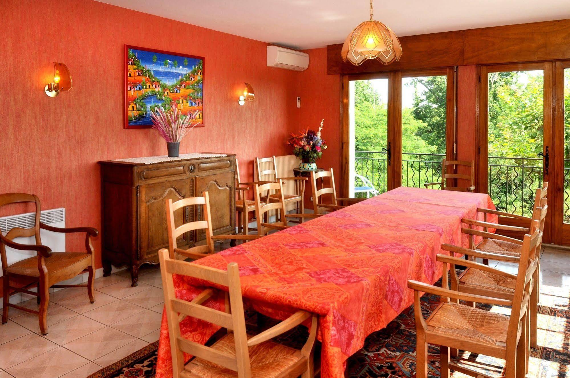 Hotel Aux Tauzins Montfort-en-Chalosse Zewnętrze zdjęcie