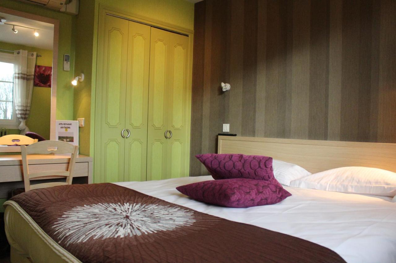 Hotel Aux Tauzins Montfort-en-Chalosse Zewnętrze zdjęcie